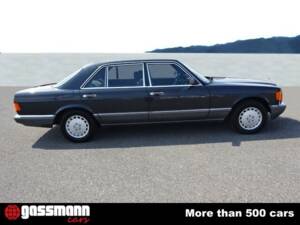 Bild 4/15 von Mercedes-Benz 560 SEL (1990)