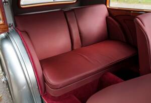 Image 23/25 de Alvis 4.3 Liter Saloon (1937)