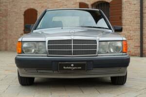Image 3/50 of Mercedes-Benz 190 E 1.8 (1991)