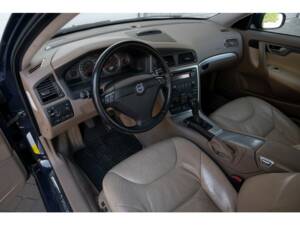 Image 9/43 of Volvo V 70 2.4 (2007)