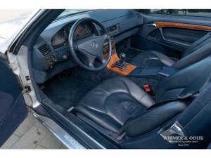 Afbeelding 17/32 van Mercedes-Benz SL 280 (2000)