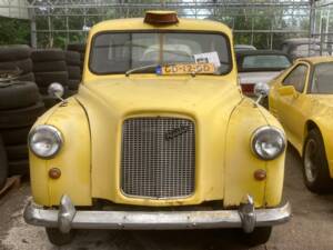Image 33/40 of Austin FX 4 London Taxi (1970)