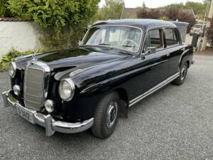 Image 1/8 of Mercedes-Benz 220 S (1957)