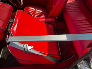 Image 25/38 of MG MGB GT V8 (1974)