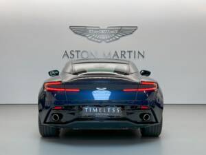 Afbeelding 7/26 van Aston Martin DB 11 V8 (2018)