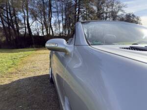 Image 43/89 of Mercedes-Benz SL 500 (2002)