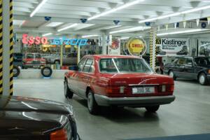 Bild 50/50 von Mercedes-Benz 260 SE (1986)
