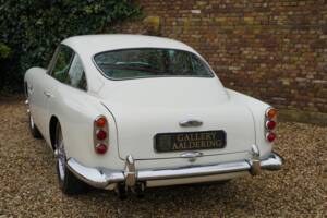 Afbeelding 33/50 van Aston Martin DB 4 (1961)