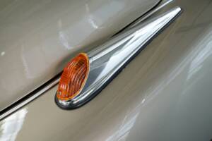 Immagine 46/50 di BMW 502 Baur (1955)