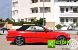 Image 4/10 of BMW 318i (1994)