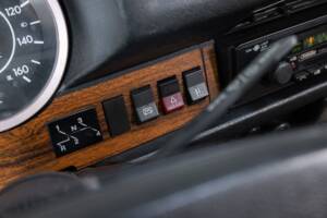 Bild 12/32 von Volkswagen Käfer 1303 LS (1978)