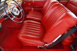 Bild 25/38 von Mercedes-Benz 220 SE (1960)