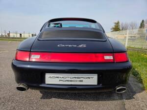 Bild 3/33 von Porsche 911 Carrera 4S (1996)