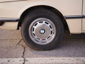 Afbeelding 46/50 van BMW 525 (1975)