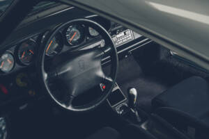 Image 74/104 of Porsche 911 Carrera RS (1995)