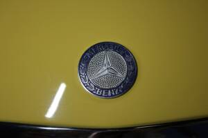 Image 27/50 of Mercedes-Benz 500 SL (1983)