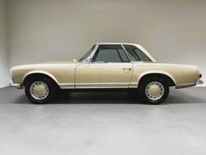 Image 4/26 de Mercedes-Benz 250 SL (1967)