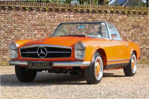 Image 41/50 of Mercedes-Benz 230 SL (1964)