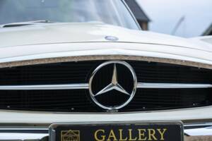 Image 28/50 de Mercedes-Benz 280 SL (1971)