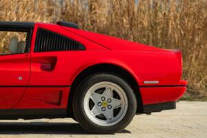 Afbeelding 41/50 van Ferrari 208 GTS Turbo (1986)