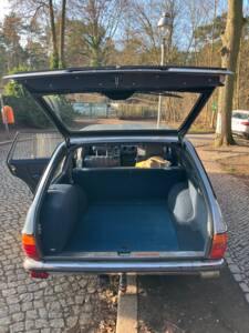 Image 13/13 de Mercedes-Benz 230 T (1980)