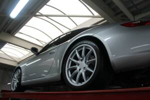 Image 12/50 of Porsche 911 Carrera S (2004)