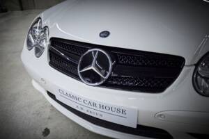 Image 40/99 de Mercedes-Benz SL 55 AMG (2005)