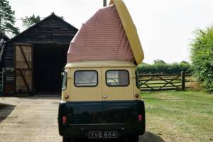Image 28/50 of Bedford CA Dormobile (1961)