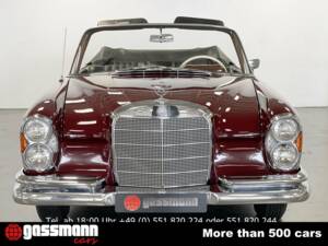 Image 2/15 of Mercedes-Benz 220 SE b (1965)
