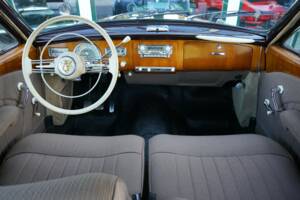 Bild 29/50 von BMW 502 - 3,2 Liter (1958)