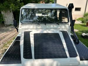 Bild 35/46 von Land Rover Defender 130 Double Cab (1998)