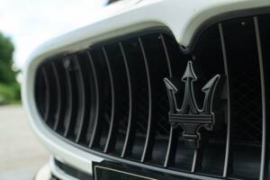 Bild 22/50 von Maserati GranTurismo 4.2 (2008)