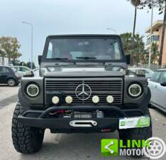 Image 3/10 de Mercedes-Benz 300 GD (SWB) (1980)