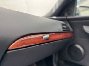 Imagen 20/26 de BMW 650i (2006)