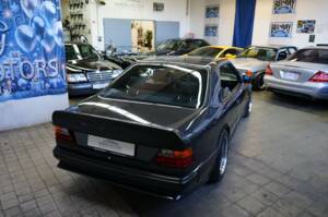Afbeelding 16/35 van Mercedes-Benz 300 CE-24 (1992)