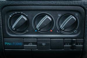 Bild 38/50 von Volkswagen Golf III Cabrio 2.0 (1995)