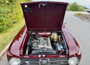 Image 20/24 of Alfa Romeo Giulia 1300 Super (1972)