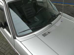 Image 18/23 of Volkswagen Golf Mk II GTi 1.8 (1988)