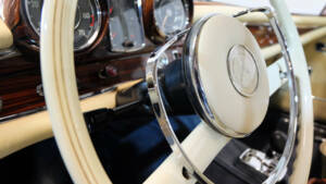 Bild 15/20 von Mercedes-Benz 250 SE (1965)