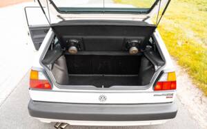 Image 40/48 de Volkswagen Golf Mk II GTi 16V 1.8 (1990)