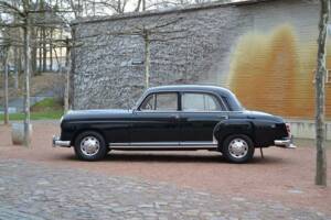 Imagen 8/19 de Mercedes-Benz 220 a (1956)