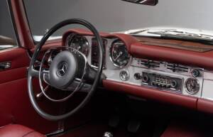 Bild 37/44 von Mercedes-Benz 280 SL (1970)