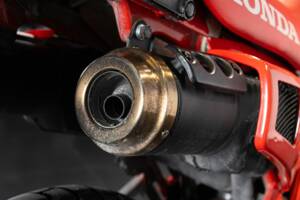 Bild 38/50 von Honda NX 650 Dominator (1990)