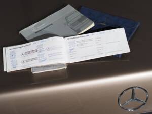 Bild 40/53 von Mercedes-Benz 300 E 4-Matic (1993)