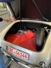 Image 6/54 of Mercedes-Benz 190 SL (1957)