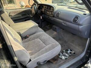Image 8/34 of Dodge Ram 1500 (1998)