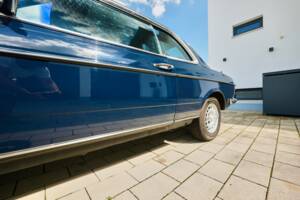 Bild 77/99 von Mercedes-Benz 230 CE (1983)