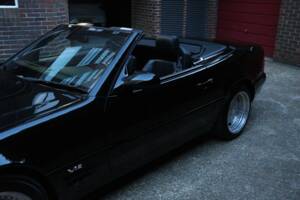 Image 62/100 of Mercedes-Benz SL 600 (1998)