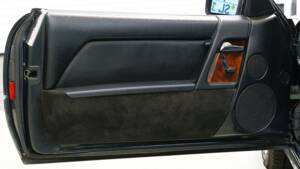 Image 25/36 of Mercedes-Benz 300 SL-24 (1993)