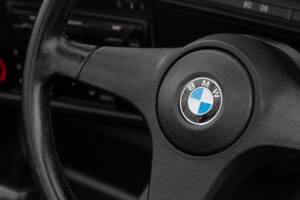 Image 33/50 of BMW 320i (1987)